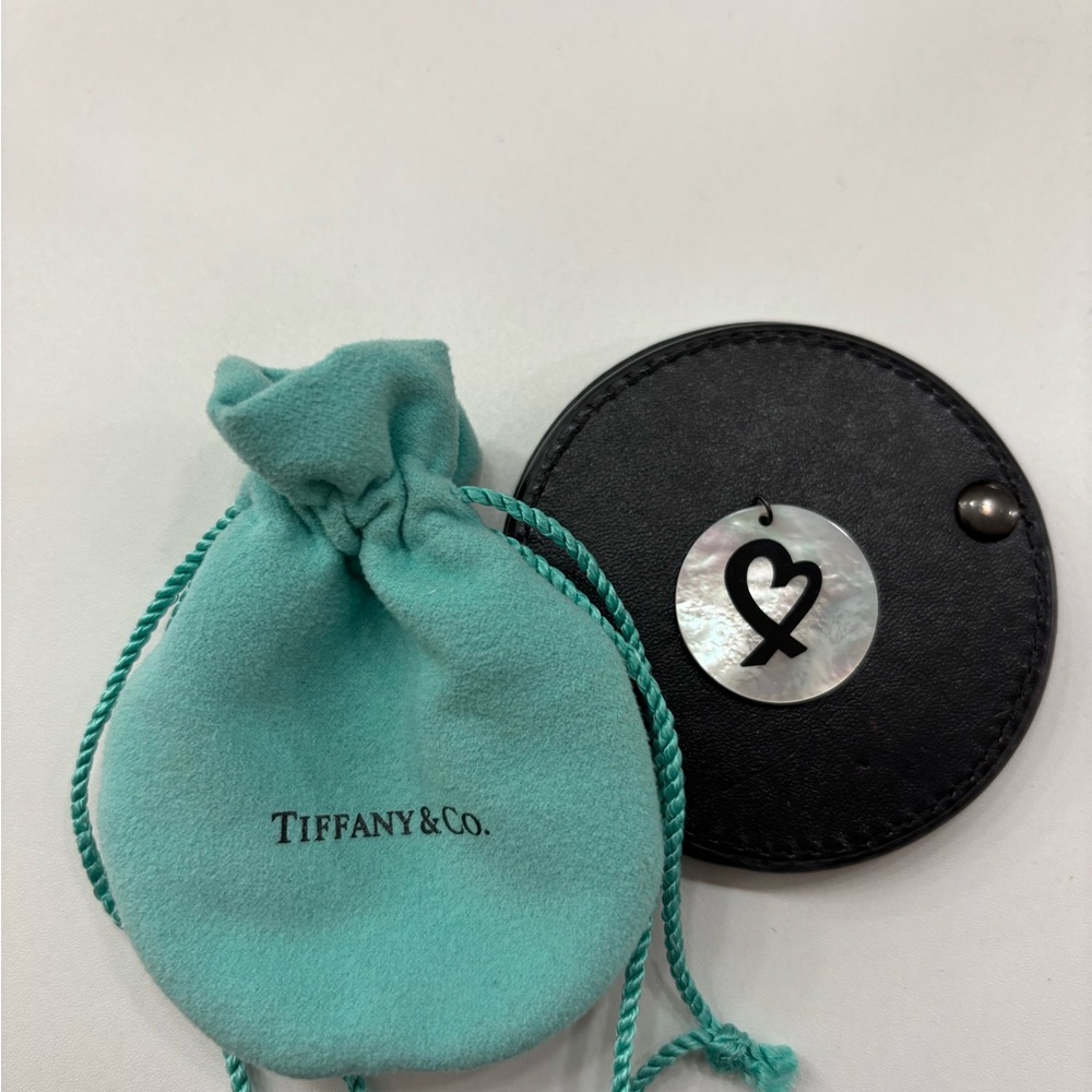 Tiffany & Co RARE Paloma Picasso Mother of Pearl Loving Heart Pendant